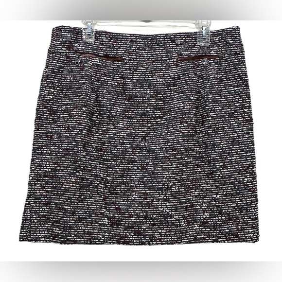 LOFT Women’s Sz 12 Gray Burgundy Textured Mini Skirt - Picture 1 of 7